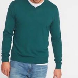 Old Navy men’s v-neck sweater NWT